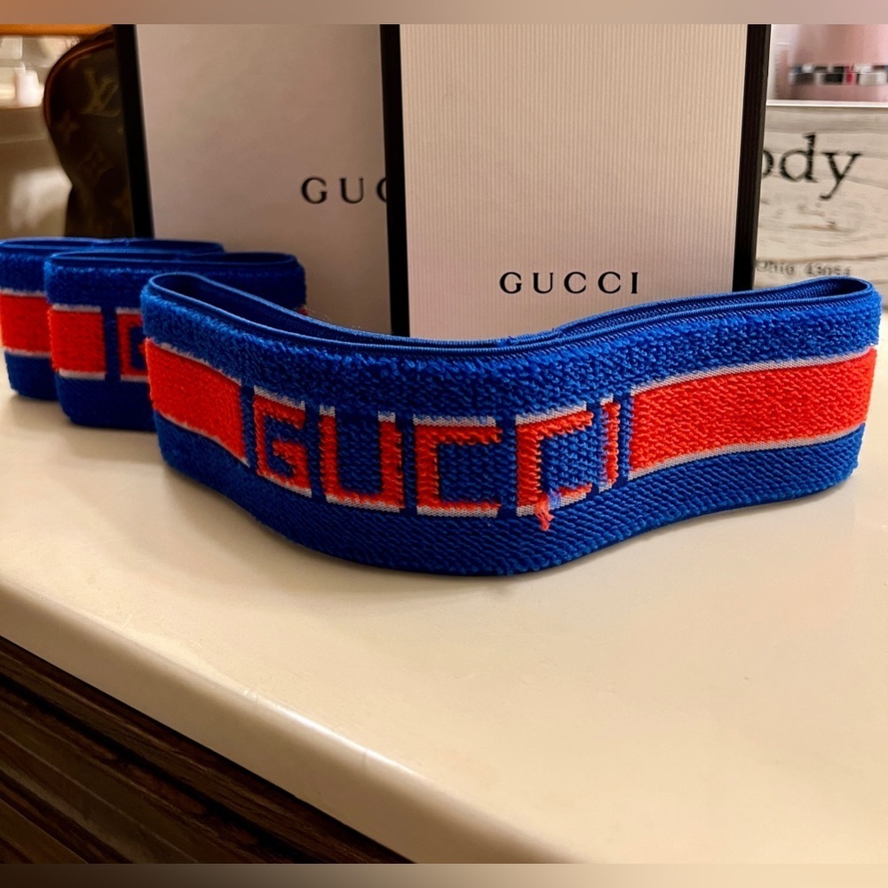 Authentic Gucci logo stripe sweatband set - Picture 2 of 5